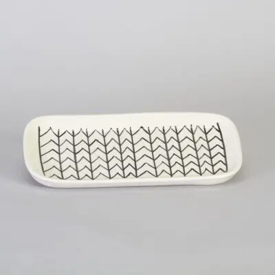White Moroccan dish with zig zag pattern in small size