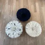 Juju-Hüte in verschiedenen Farben