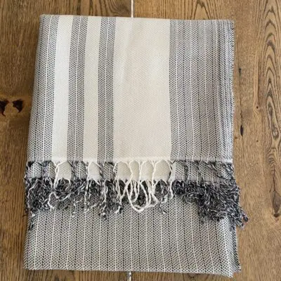 Moroccan handwoven plaid in light gray and white