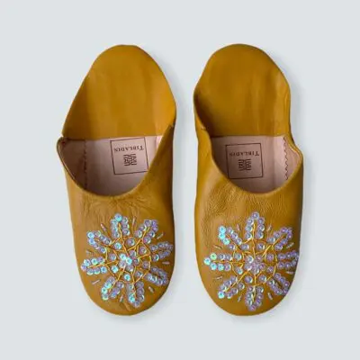 Moroccan handmade slippers in moutarde yellow with sequins