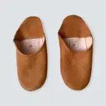 Moroccan handmade slippers in light brown, front view