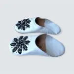 Moroccan handmade slippers in white with black sequins, from the side