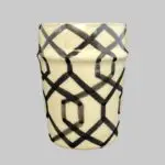 Marokkansk håndlavet krus i beige med sort stribemønster