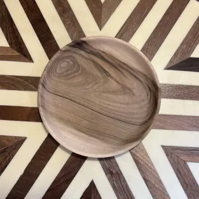 Small plate in walnut wood 13 cm in diameter