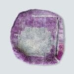 Firkantet marokkansk håndsyet gulvpude i uld med lilla nuancer