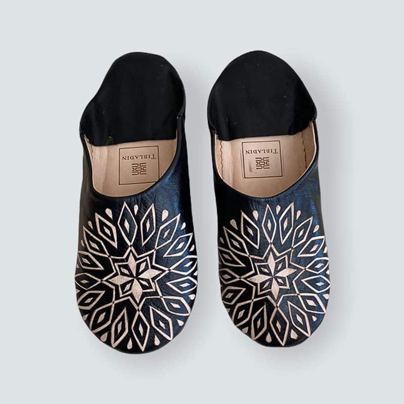 Marokkanske håndlavede slippers i sort med hvidt mønster