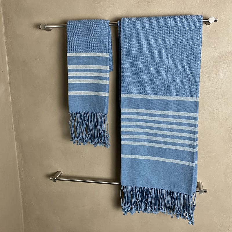 To marokkanske håndvævede hammam håndklæder i blå i lille og stor størrelse