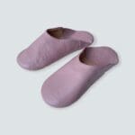 Marokkanske håndlavede slippers i lys violet fra siden