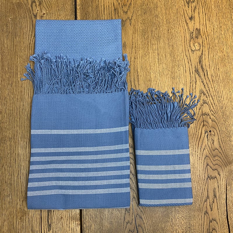 to marokkanske håndvævede hammam håndklæder i blå i lille og stor størrelse
