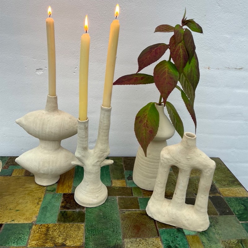 Lysestage med 3 søjler i hvid ubehandlet tamegroute keramik