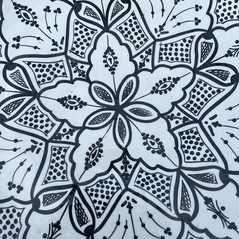 Fad med marokkansk mønster sort/hvid 40 cm
