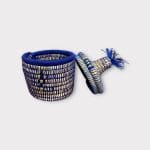 klein blauw mandje met goudpatroon