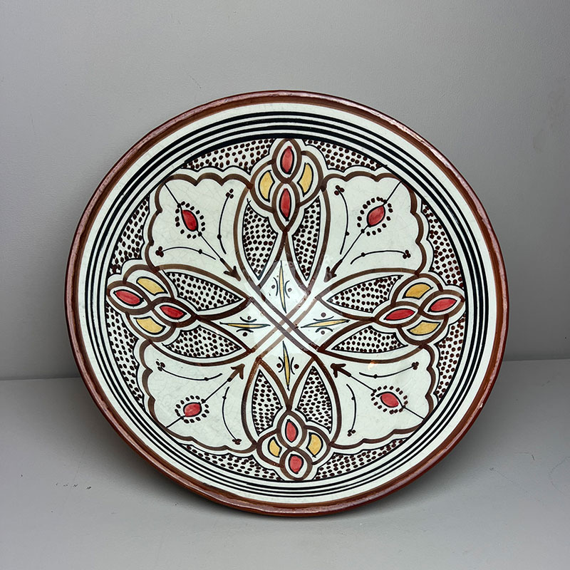 Se Marokkansk Keramik skål - 26cm GULE OG BRUNE FARVER - Brun blomst hos Tibladin.dk