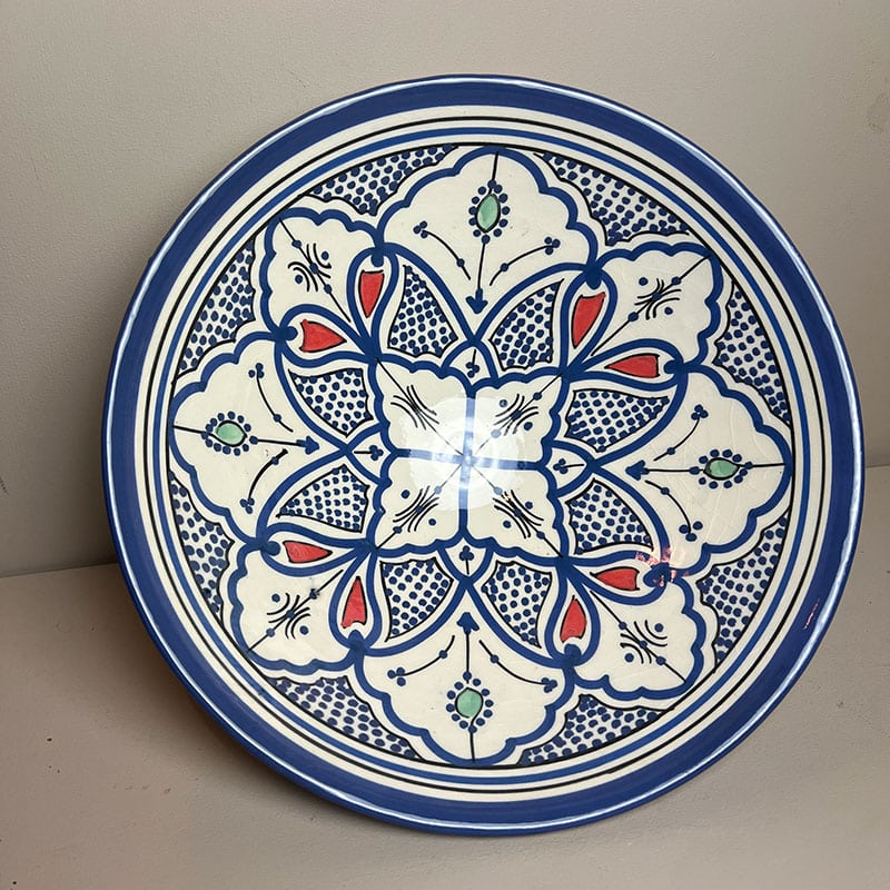 Se Marokkansk Keramik skål - 26cm BLÅ OG VIOLETTE TONER - Lavendelblå hos Tibladin.dk