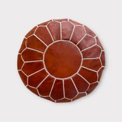 Marokkanischer Sitzpuff in heller Cognacfarbe ohne Muster in der Mitte