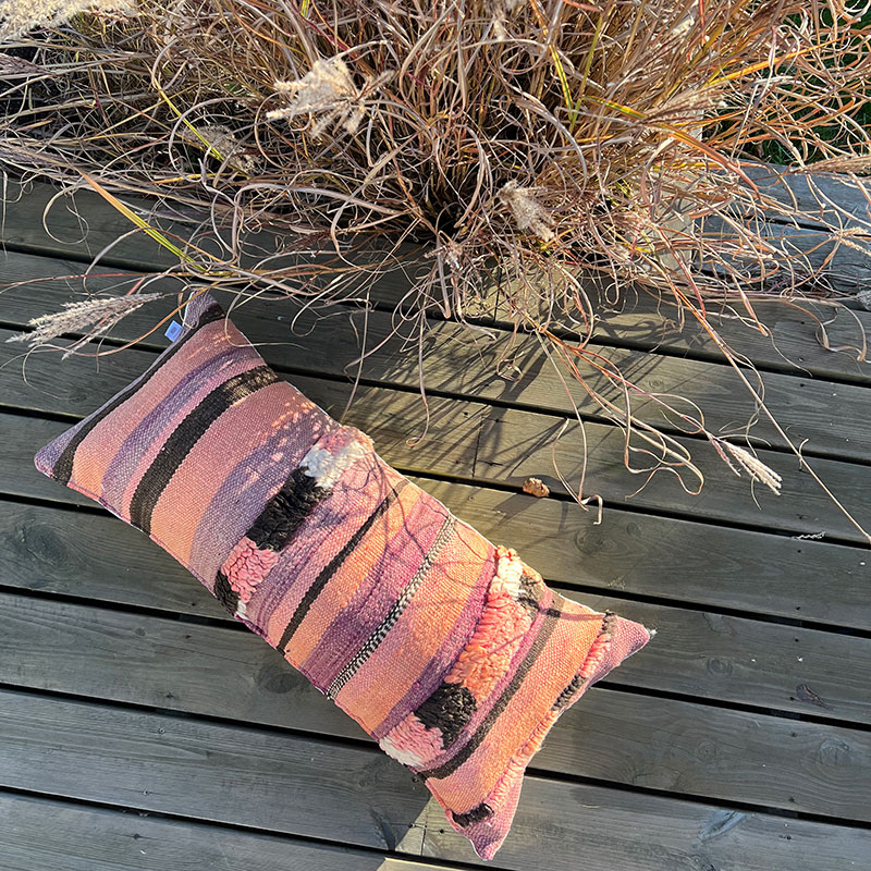 Marokkansk-pude-af-vintage-tæppe_TEDDY_motiv-11_LS4 Marokkaans kussen gemaakt van vintage tapijt_TEDDY_motief 11