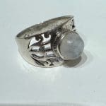 Ring with moonstone
