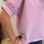 Angel blush shirt in roze met witte strepen en opgestikte engelenvleugels op de rug