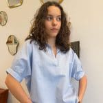 Chemise_ANGEL WAVE bleu clair avec ailes d'ange colorées cousues dans le dos