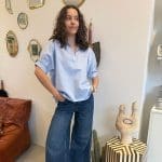 Chemise_ANGEL WAVE bleu clair avec ailes d'ange colorées cousues dans le dos