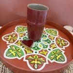 plateau en bois peint_TERRA aux couleurs terre cuite poussiéreuse et verte