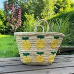 LEMON LOVE_panier - panier en osier avec 6 citrons jaunes brodés avec des feuilles vertes