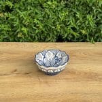 Prachtige Marokkaanse keramieken kommen met het traditionele Marokkaanse patroon in donkerblauw. 20 cm in diameter en handgemaakt in Marokko.