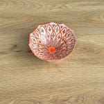 Prachtige Marokkaanse keramieken kommen met het traditionele Marokkaanse patroon in oranje. 20 cm in diameter en handgemaakt in Marokko.