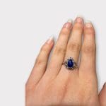 ring med dråpeformet ametyststein