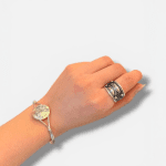 Tamila handgemaakte zilveren ring variant 2 - onderdeel van de Amara collectie.