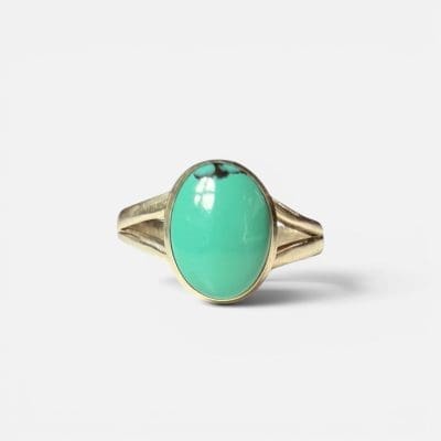 ring met een prachtige ronde turkooizen steen
