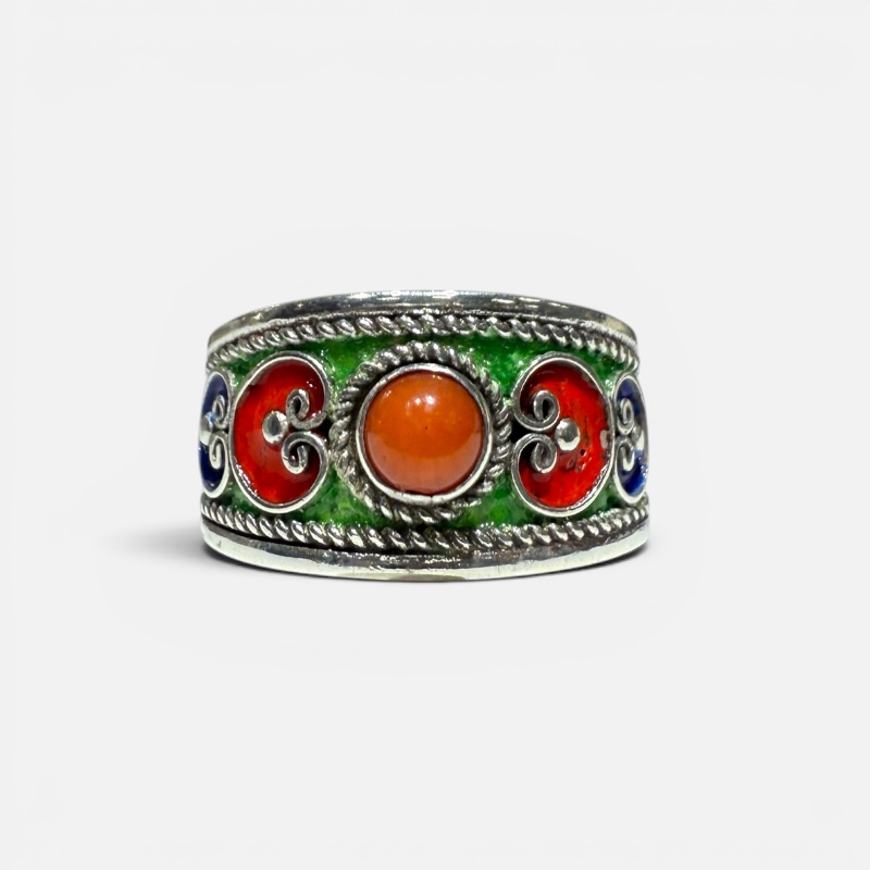 Photoroom_20260429_113808 Beautiful silver ring in enamel in green, red, orange and blue colors. Reddish orange stone in the center.