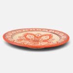 Orange marokkansk keramikfad håndlavet i Marokko. Smukt detaljeret mønster. Måler 35 cm i diameter.