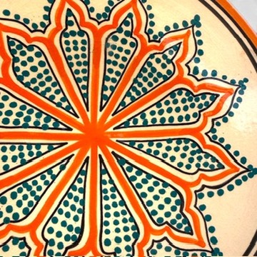 orange keramik tallerken håndlavet i marokko, måler 26 cm