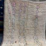 Stort vintage Boujaad tæppe i lyse sarte farver, beige og rosa