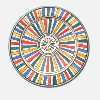 Grøn tivolifarvet keramik tallerken håndlavet i marokko. måler 26 cm.