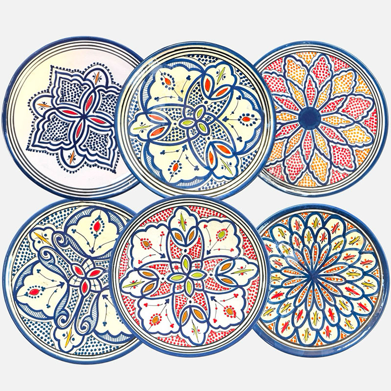 Assiettes marocaines dans des tons bleus/colorés