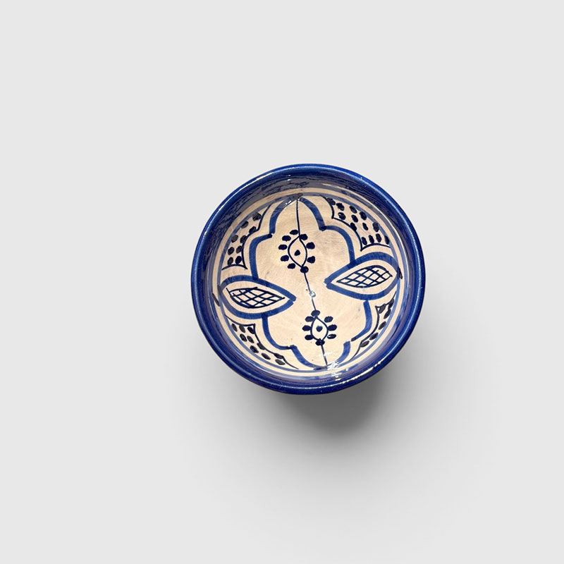 10 cm bowl in several varieties of blue