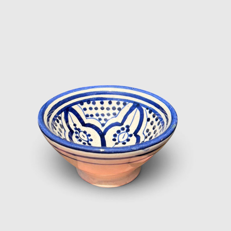 10 cm bowl in several varieties of blue