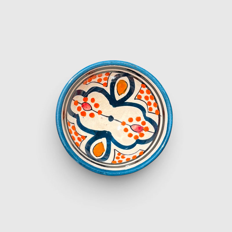 10 cm bowl in several varieties of blue