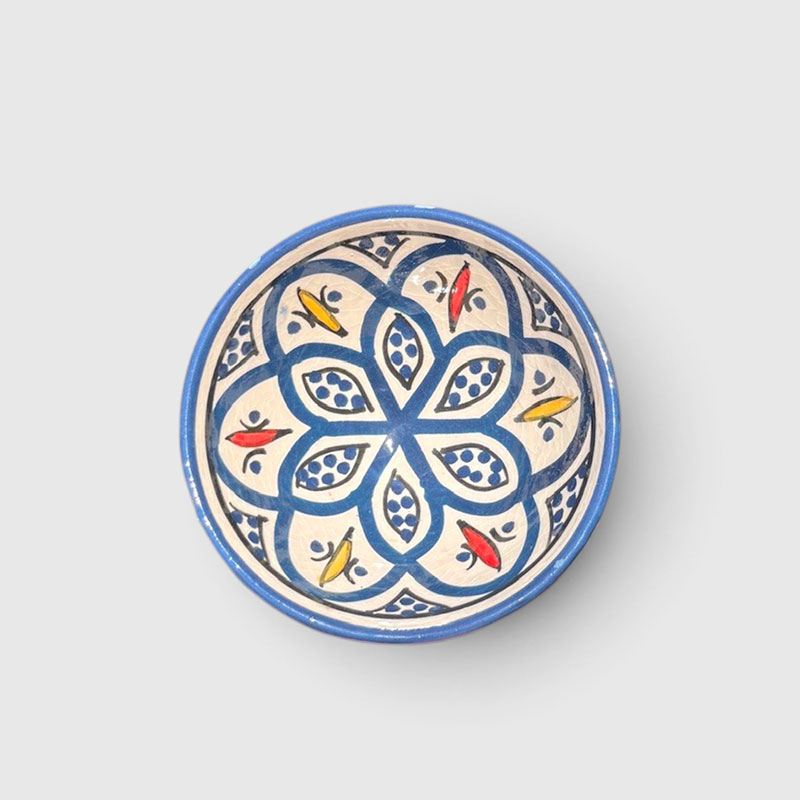 10 cm bowl in several varieties of blue