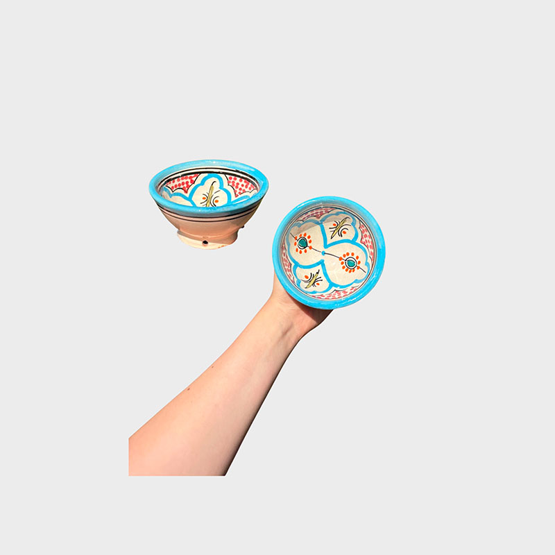 10 cm bowl in several varieties of blue