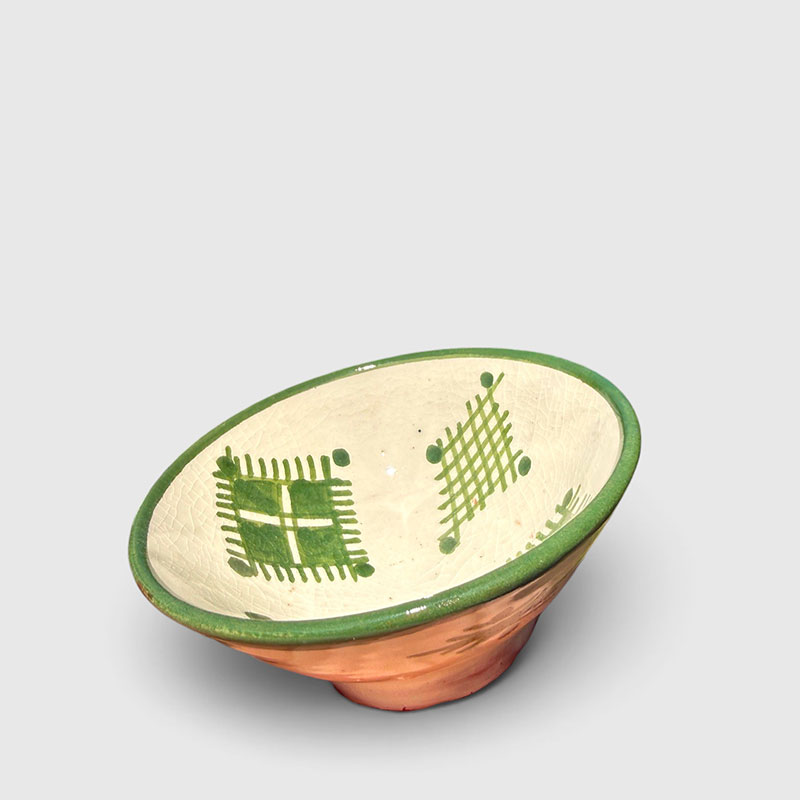 10 cm bowl in several shades of green