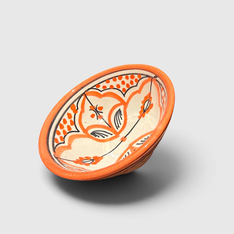 bols de 10 cm de diamètre, couleurs orange et rouge