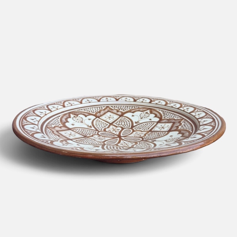 Brown dish with detailed pattern, measures 42 cm, handmade in Morocco.