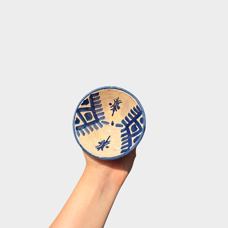 Petit bol marocain de 8 cm de diamètre, disponible en plusieurs couleurs.