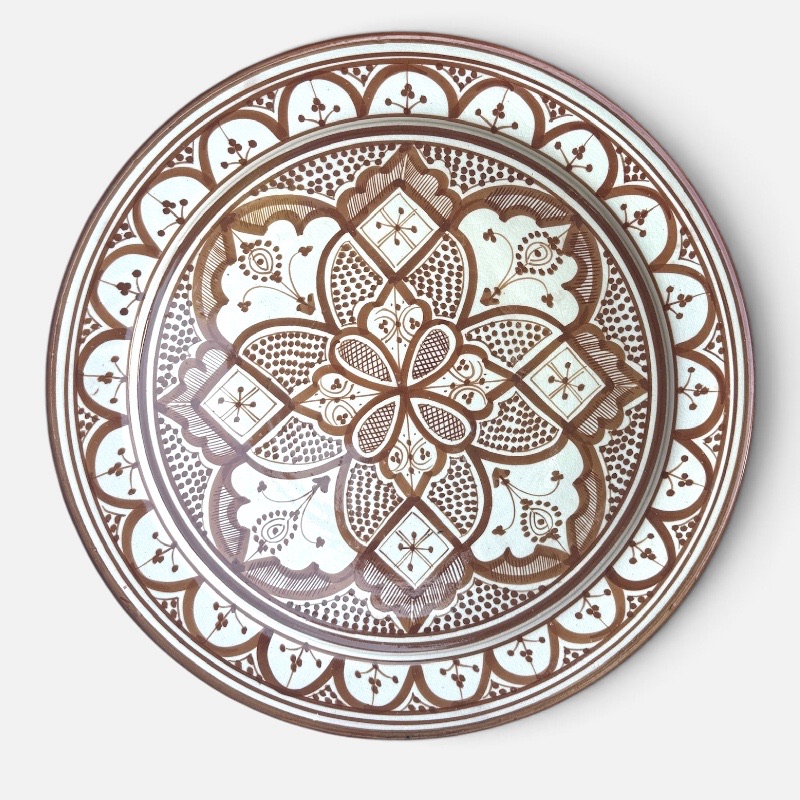 Brown dish with detailed pattern, measures 42 cm, handmade in Morocco.