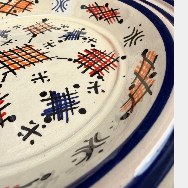 Beautiful couscous dish in ceramic measuring 28 centimeters. Blue, and handmade in Morocco.