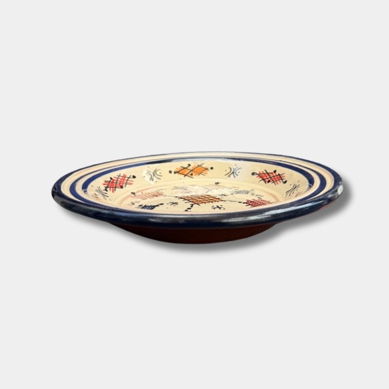 Beautiful couscous dish in ceramic measuring 28 centimeters. Blue, and handmade in Morocco.