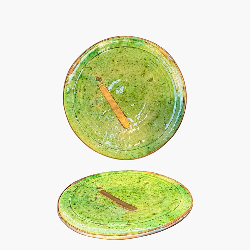 Assiettes plates Tamegroute avec détails en laiton